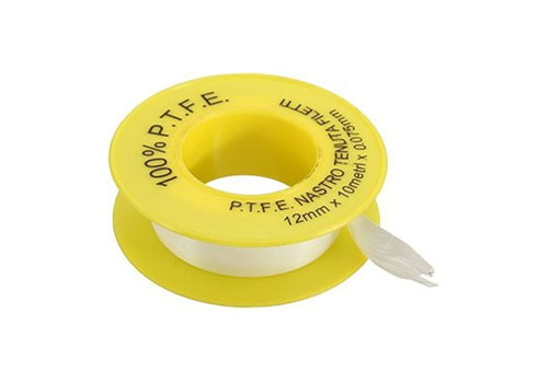 MS flanges of various sizes arranged for industrial pipe connections